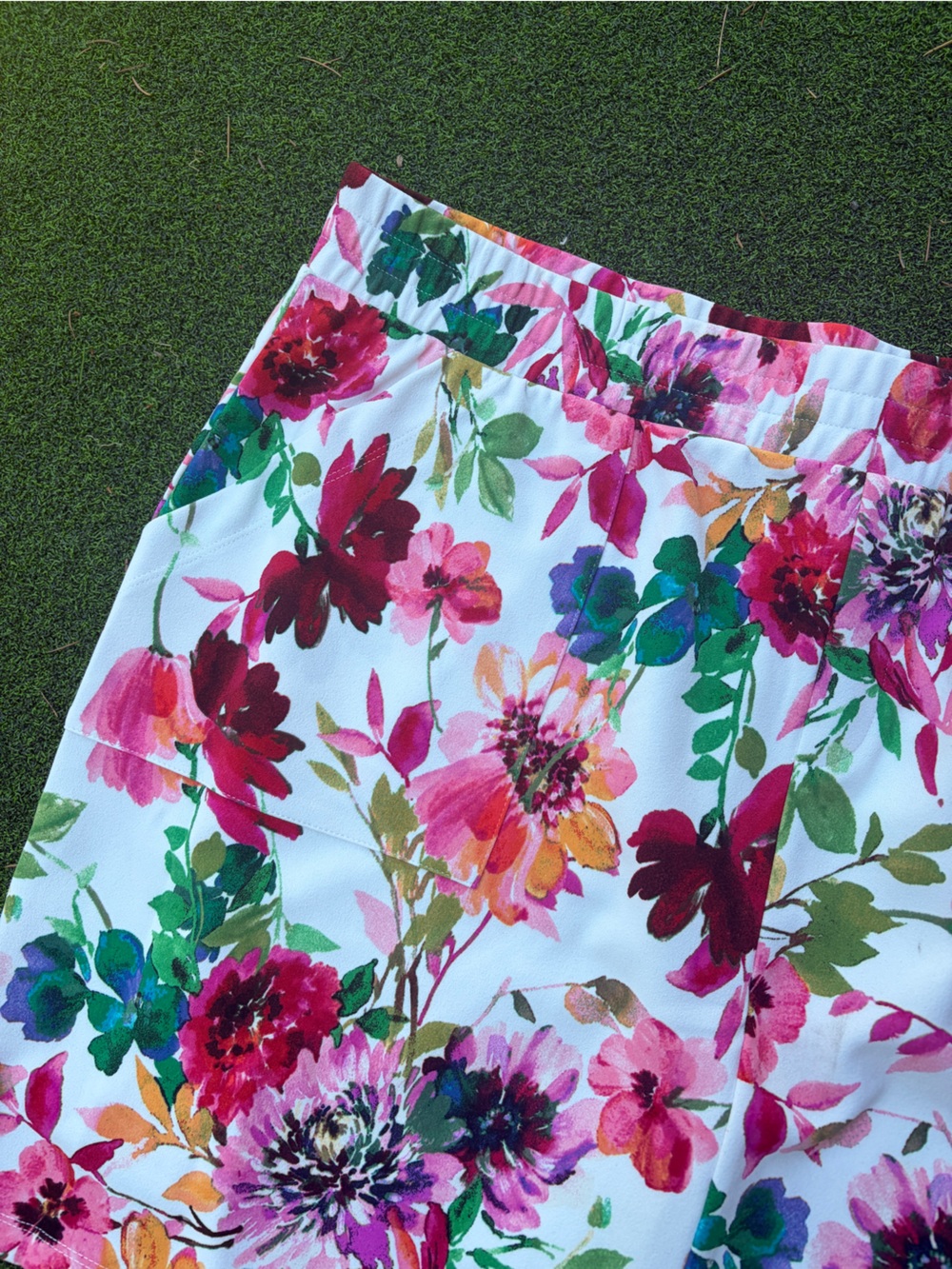 Nina Leonard Floral Pull-On Skort Watercolor Print Size 3X - Picture 3 of 8
